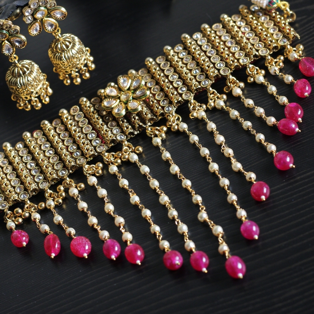 Choker set